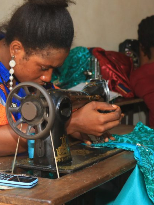 फ्री सिलाई मशीन योजना व इसके लाभ